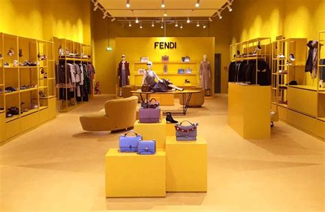 Fendi Outlet Store*, Metzingen .